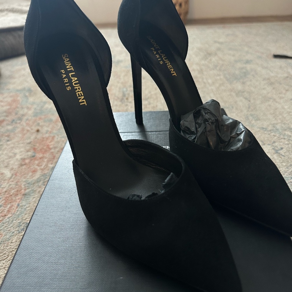 Saint Laurent Black Suede D’Orsay Pumps - Picture 6 of 8